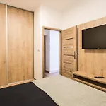דירה Flexihome Sk - Komenskeho - Private Parking Spot - Ultra Modern And Stylish *