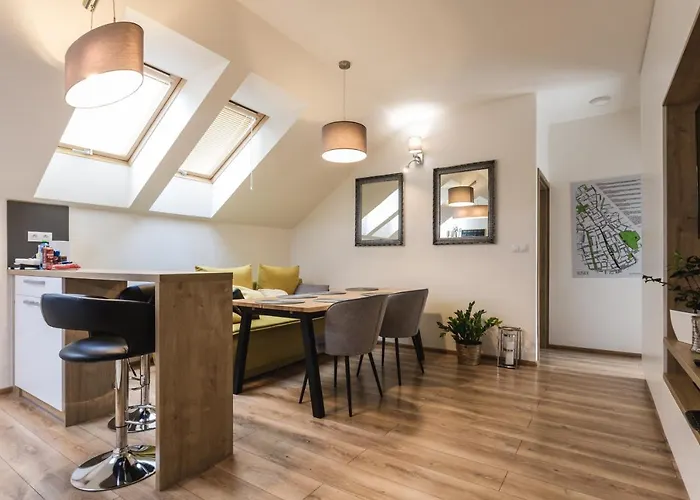 Flexihome Sk - Komenskeho - Private Parking Spot - Ultra Modern And Stylish Daire