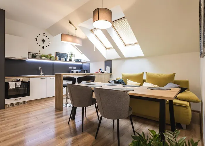 Flexihome Sk - Komenskeho - Private Parking Spot - Ultra Modern And Stylish Daire *